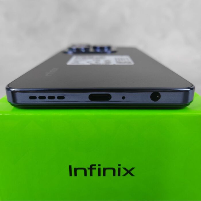 Infinix Hot 40 Pro Черный